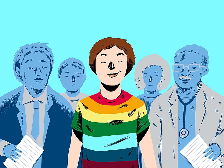 Eine queere Person steht lächelnd da. Hinter ihr sind medizinische Fachkräfte in grau und blau angedeutet. 