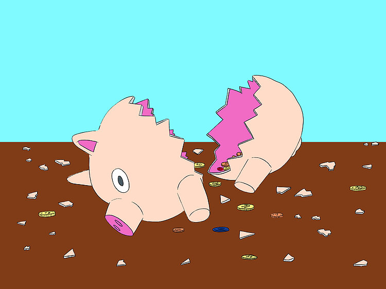 Ein Sparschwein liegt zerbrochen auf dem Boden. Um es herum liegen Münzen. 